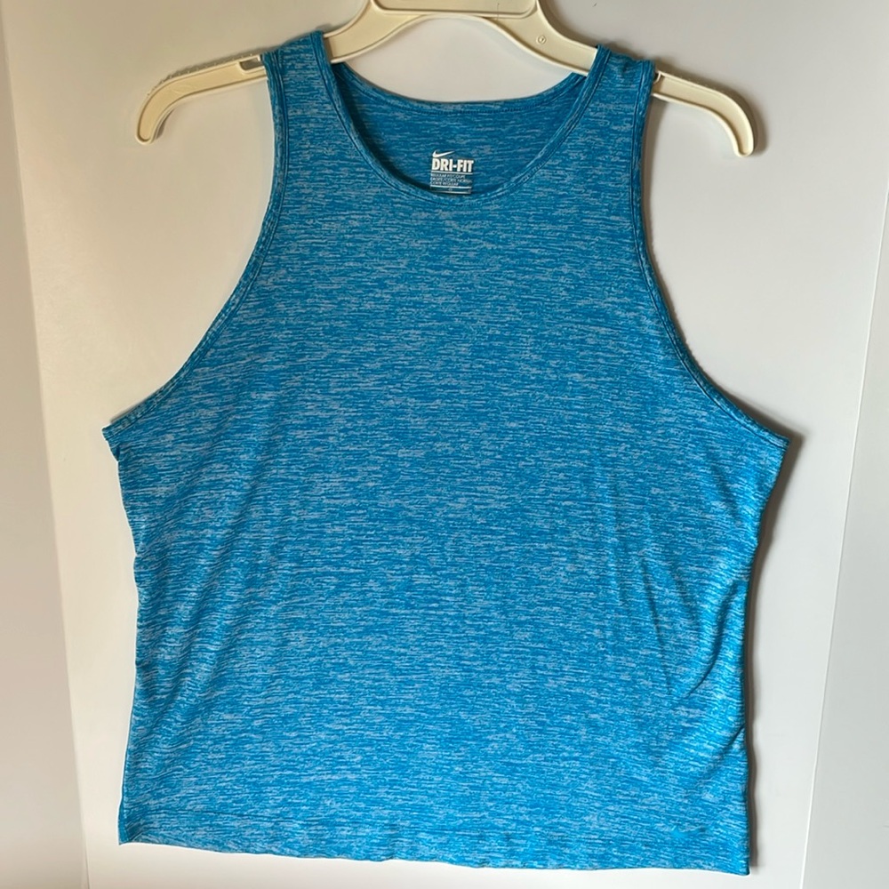 Nike Women's Size Large Tank top  Dri-fit   Regular fit